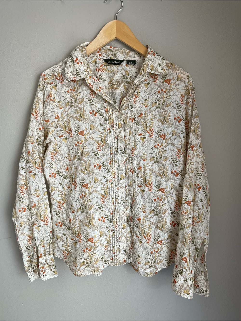Eddie Bauer Women's Button Down Shirt Floral Pintuck Long Sleeve Botanical Med